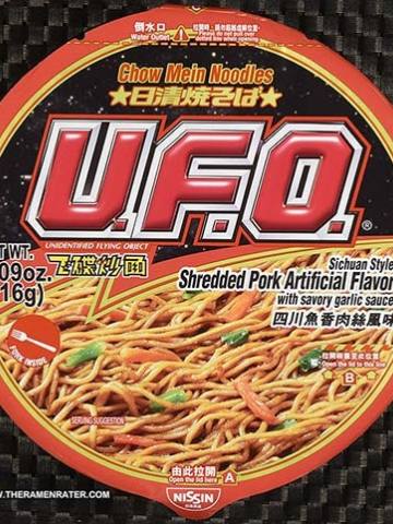 Nissin U.F.O. Chow Mein Noodles Sichuan Style Shredded Pork Artificial Flavour