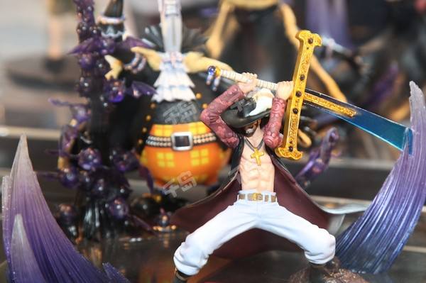 One Piece Super Effect The Seven Warlords of the Sea Figure 乔拉可尔·米霍克