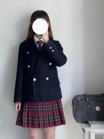 仁英女子 西服