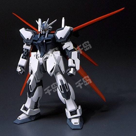 Advanced Mobile Suit in Action GAT-X105+AQM/E-X01 翔翼型强袭高达 Deactive Mode Ver.