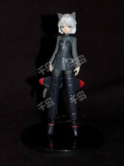 桑妮亚·V·利特维亚克 Strike Witches Trading Figures Vol. 1