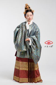 织金缠枝莲·袄-资料图