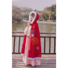 婉如·斗篷-资料图