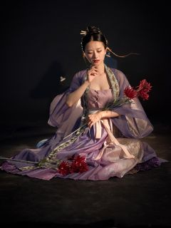 醉妆词-资料图
