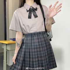 咖白格子·衬衫-资料图