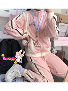 美乐蒂 运动服-资料图