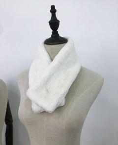 毛茸茸·毛领-资料图