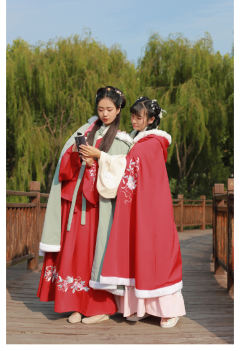 婉如·斗篷-资料图