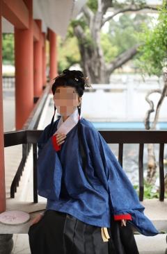明制交领短衫-资料图