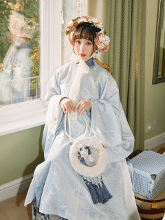 花间狸奴-资料图