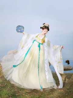 瑶月仙-资料图