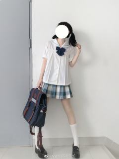 小铃葉中·衬衫-资料图