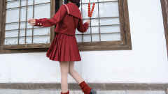 新年快乐 中间服-资料图