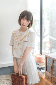 皇家魔女学院 水手服-资料图
