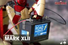 1:4比例珍藏人偶 钢铁侠MARK 42 豪华版-资料图