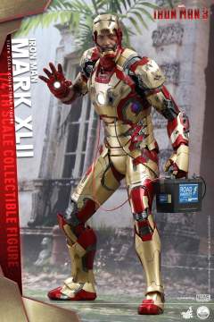 1:4比例珍藏人偶 钢铁侠MARK 42-资料图