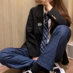 暮蓝 格裤-资料图