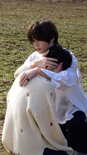 txt_bighit:🦊🧸약속의 별빛 아래서🐧🧡 #TXT_DejaVu is Out Now!

#투모로우바이투게더 #TOMORROW_X_TOGETHER #TXT #minisode3 #