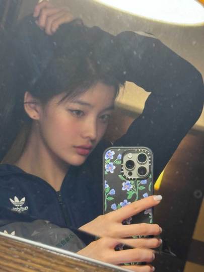 @ILLIT_twt:여러분~! 저 이로하예요오 🦋✨여러분~! 오늘도 수고했어요오오!! ☺️ ☺️오늘 일본에 계시는 팬분들과 처음으로 만날 수 있어서 너무 너무 기뻤어요ㅠㅠ  팬분들