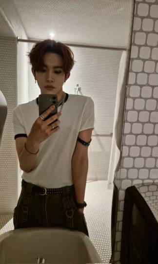 @ENHYPEN_members:✌️✌️🎤#HEESEUNG 