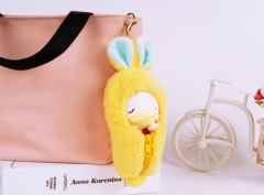 米妮毛绒挂件-资料图