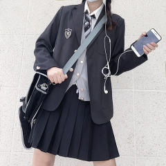 两粒扣西服-资料图