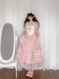 关于郁金香 花墙系列 衬裙-资料图