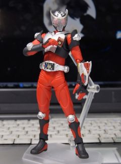 figma#SP-015 假面骑士龙骑 -资料图
