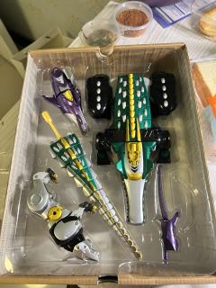Chogokin DX 牙吠猎人-资料图