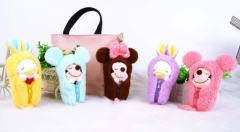 米妮毛绒挂件-资料图