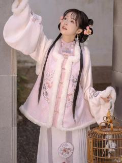 秋草鹦鹉-资料图