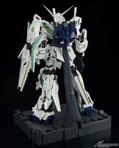 PG RX-0 独角兽高达 7-ELEVEN配色（夜光透明零件）-资料图