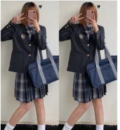 两粒扣西服-资料图