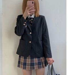 两粒扣西服-资料图